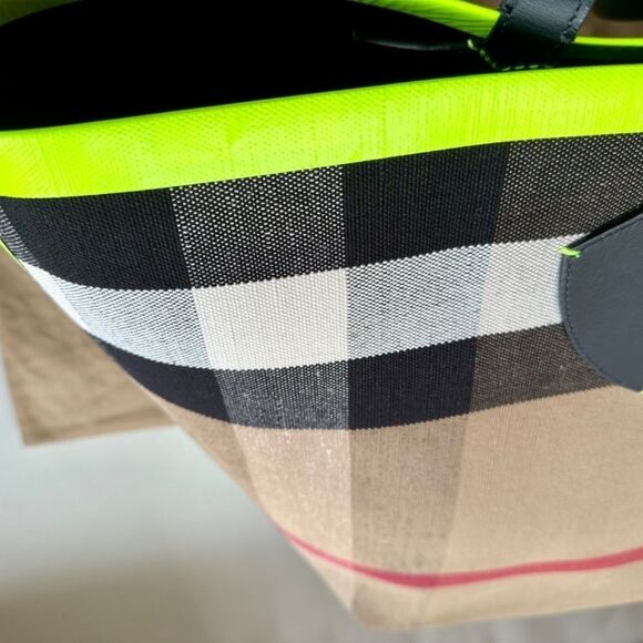 RARE Burberry Giant Neon Reversible Tote - Picture 6 of 16